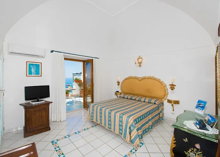 Aparthotel La Rosa Dei Venti 4*